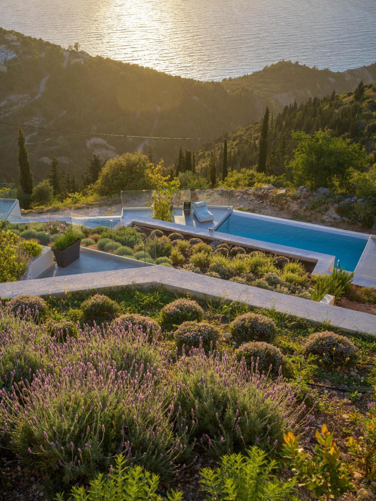 Anadeo Villas & Suites Exanthia Dış mekan fotoğraf