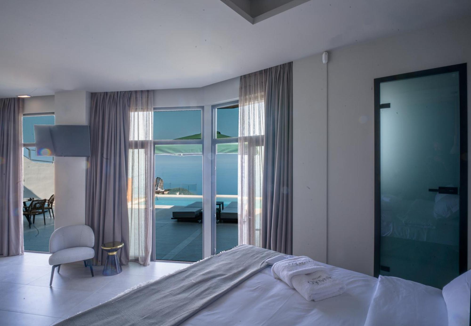 Anadeo Villas & Suites Exanthia Dış mekan fotoğraf