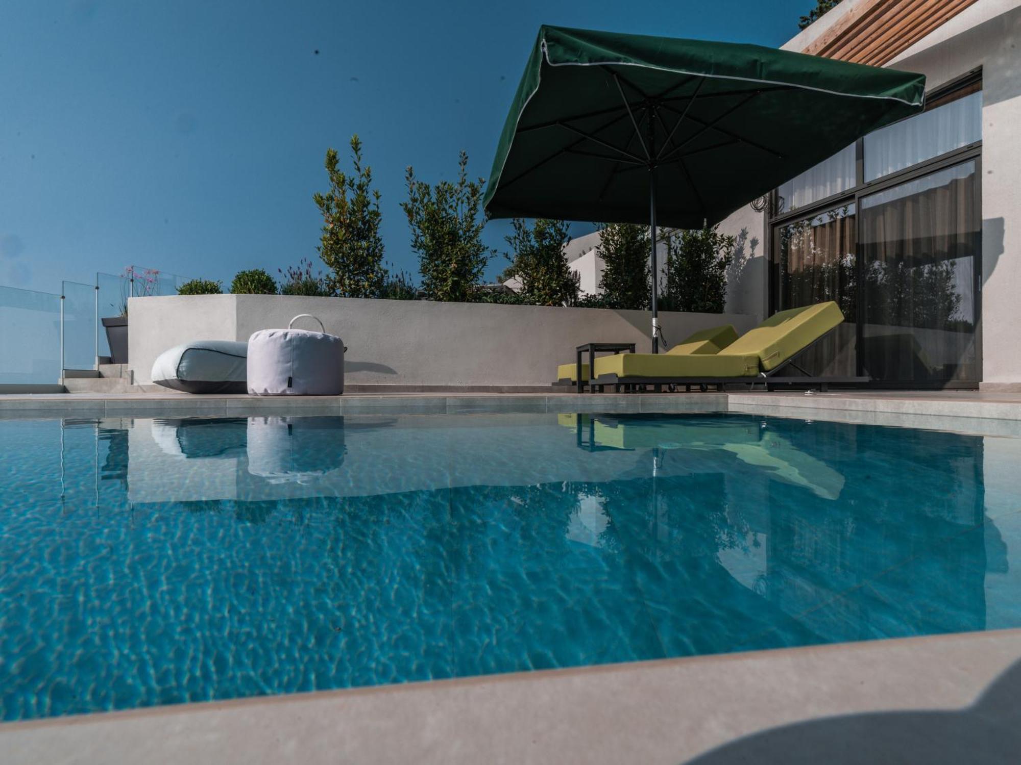 Anadeo Villas & Suites Exanthia Dış mekan fotoğraf